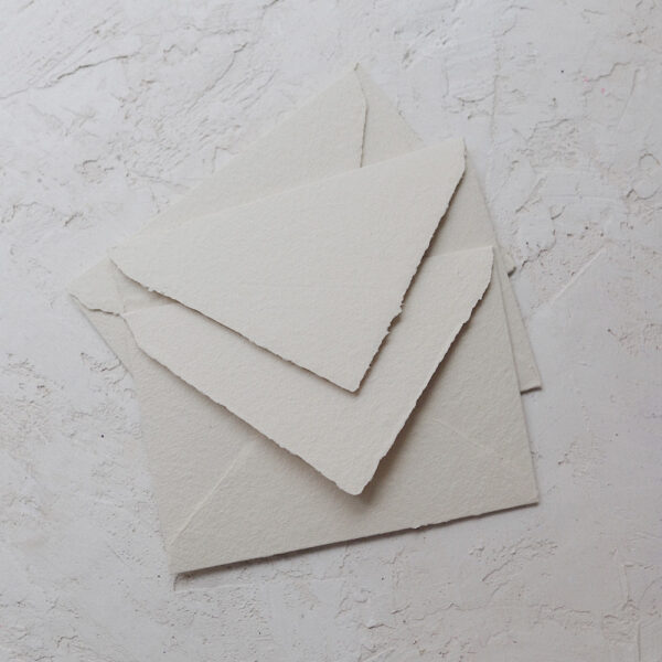 Конверт из бумаги ручного литья С6 Beige
