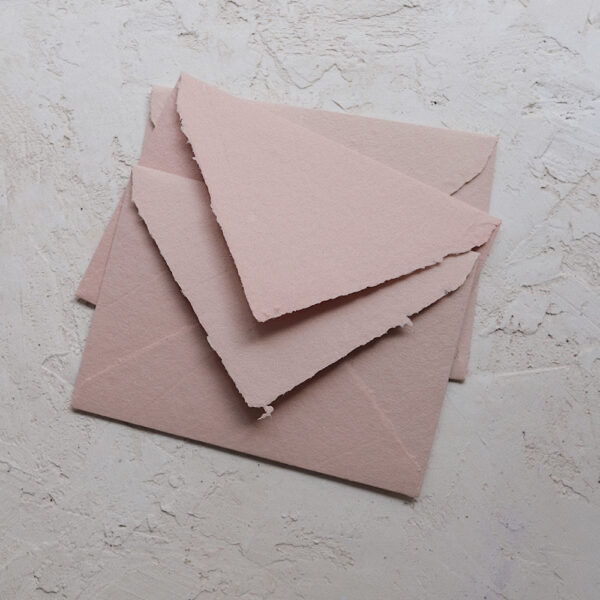 Конверт из бумаги ручного литья С6 Dusty Rose