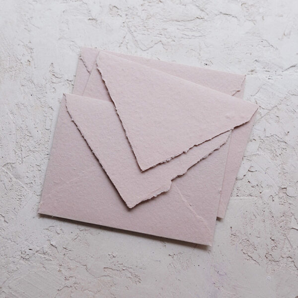 Конверт из бумаги ручного литья С6 Light Pink